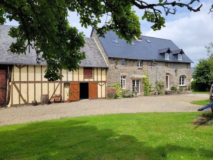 AHIN-MF-1296DM50 Isigny le Buat 50540 Handsome 4 bedroomed manor house with 6400m2 land
